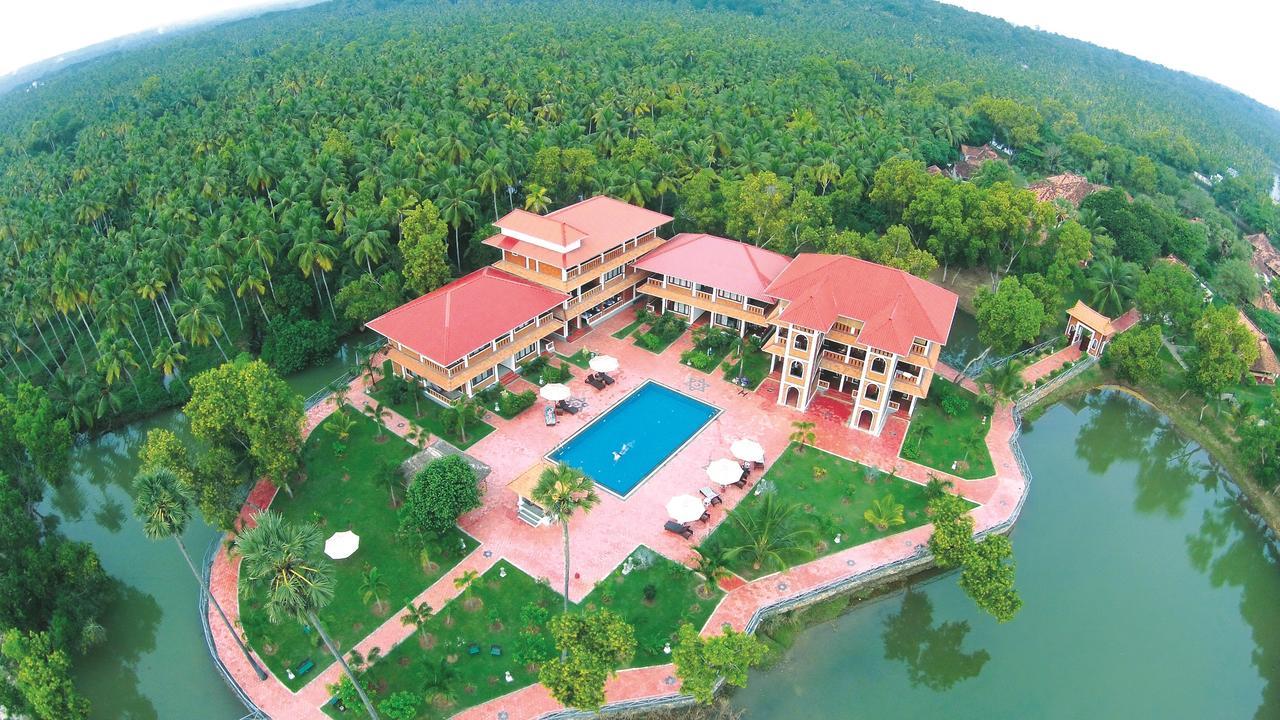 Isola Di Cocco Ayurvedic Beach Resort Poovar Buitenkant foto